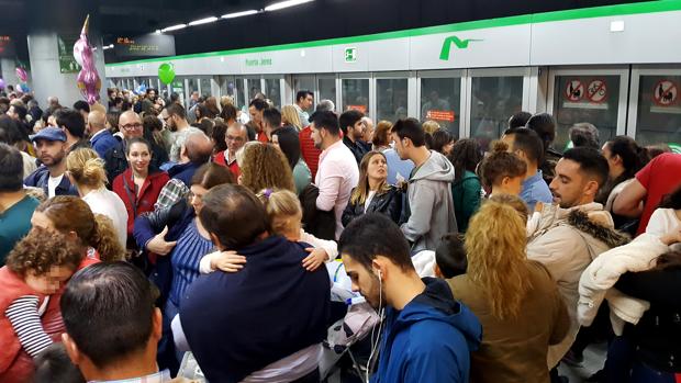 Nuevos paros este jueves en el metro de Sevilla y «en el aire» una huelga en Reyes