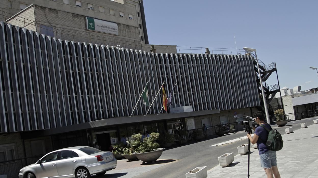 Fachada del hospital de Valme