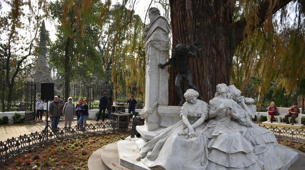 La Glorieta de Bécquer en el parque de María Luisa