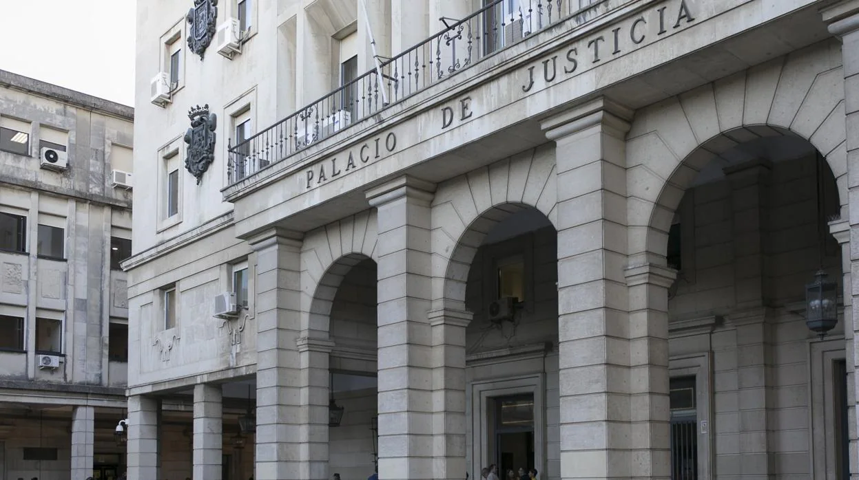 La Audiencia Provincial de Sevilla absuelve a un varón acusado de abuso sexual a una menor