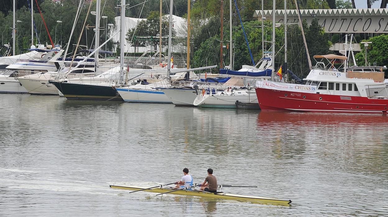 Los yates atracados en el Puerto de Sevilla