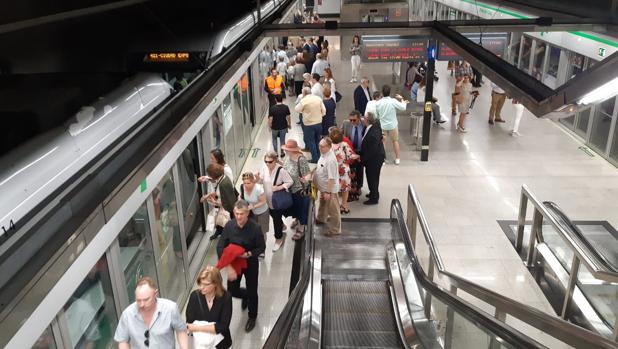 Empleados del Metro suspenden «solo hoy» la huelga para «dar a Sevilla su Domingo de Ramos»