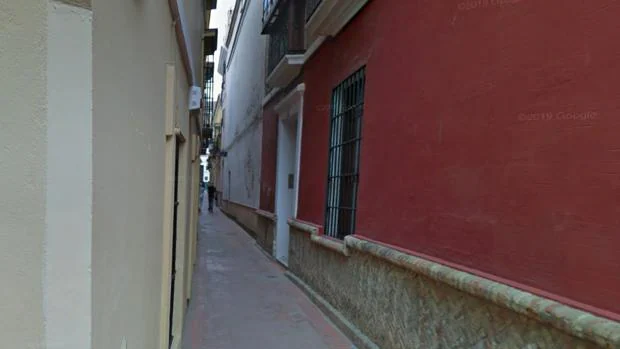 Casi doce horas sin luz por una avería en el barrio de Santa Cruz de Sevilla