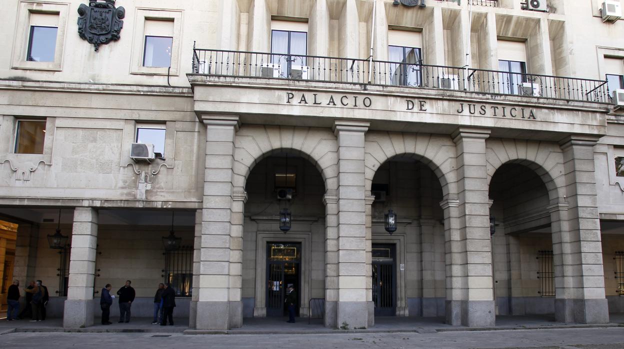 Fachada de la Audiencia Provincial de Sevilla