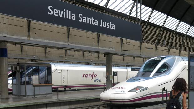 Renfe refuerza los AVE de Sevilla de cara al puente de mayo y al inicio de la Feria de Abril