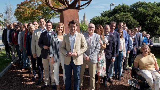 El PP obvia los resultados de las elecciones generales y apela a la «necesidad de cambio» en Sevilla