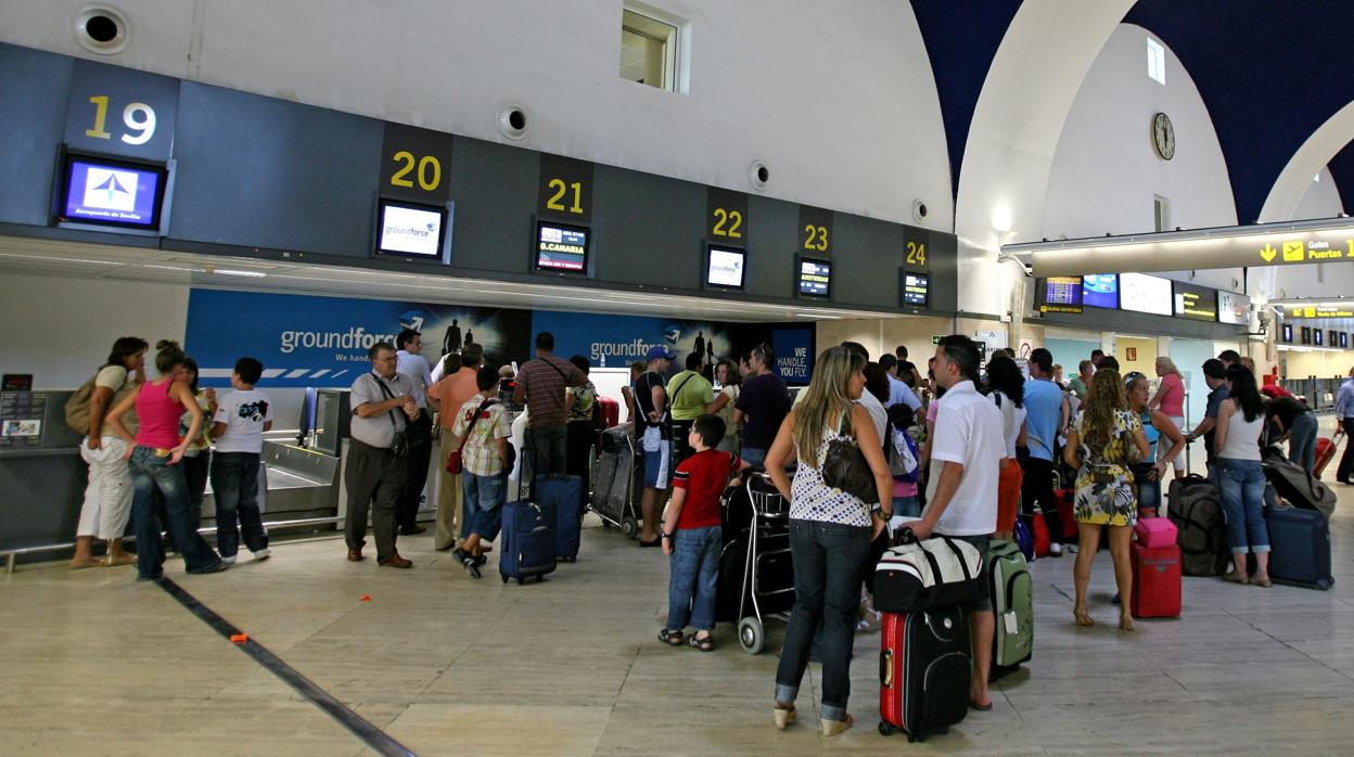 Zona de facturación del aeropuerto de Sevilla