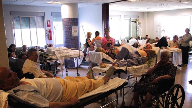 El SAS contrata este verano a más de 3.500 profesionales, un 8% más que el año pasado