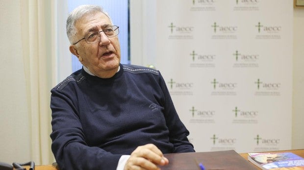 «Los políticos no deben meterse en los asuntos hospitalarios»