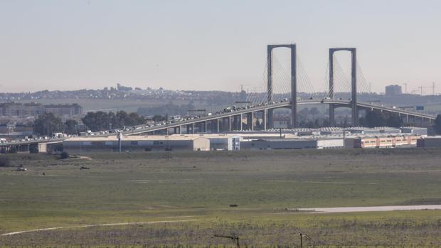 Fomento pone en marcha las dos nuevas conexiones para aliviar el puente del Centenario durante sus obras