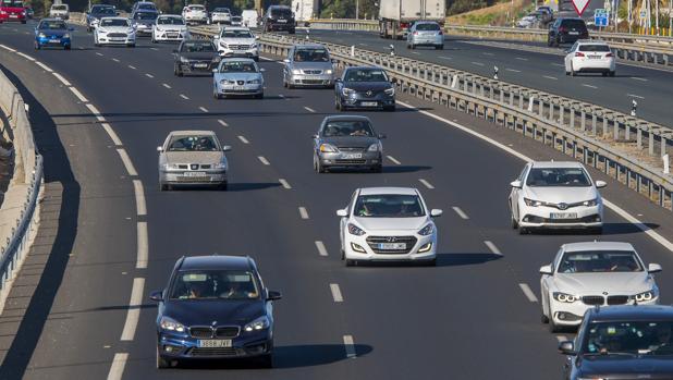 Un accidente a la altura de Sanlúcar la Mayor provoca varios kilómetros de retenciones hacia Huelva