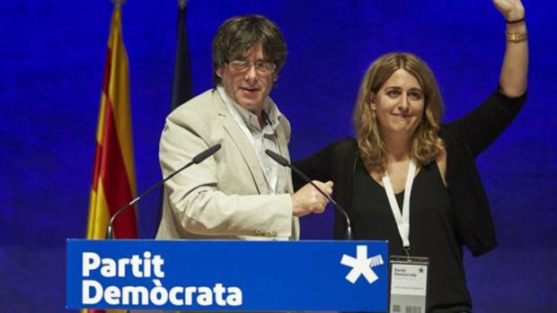 El entorno de Carles Puigdemont plantea la «disolución» del PDECat