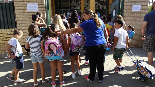 Desmantelamiento de la educación pública, según los padres sevillanos