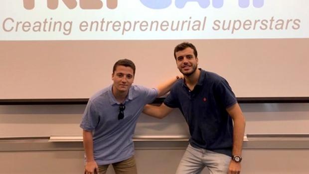 Dos jóvenes de la Universidad de Sevilla optan a una beca para iniciar su start-up sobre residuos orgánicos