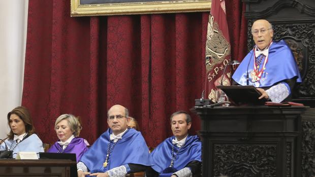 El rector de la Universidad de Sevilla reclama un modelo de financiación «objetivo»