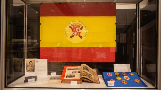 La Plaza de España reúne a los últimos de Filipinas