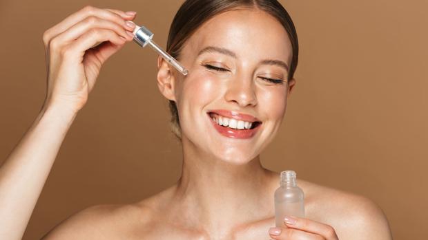 No es ninguna moda: tú también necesitas usar aceite facial y no lo sabías