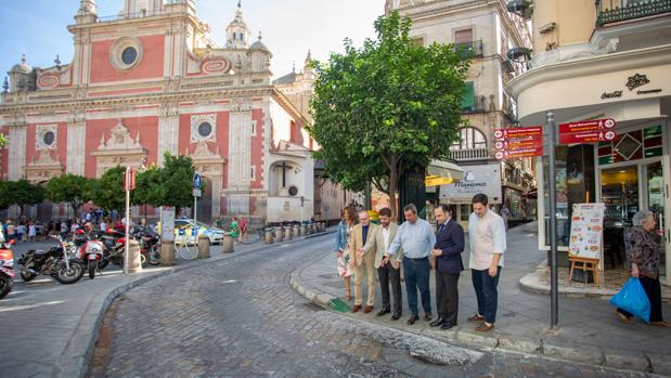 El PP alerta de la «desaparición» de pasos de peatones en Sevilla por el «lamentable» estado de mantenimiento