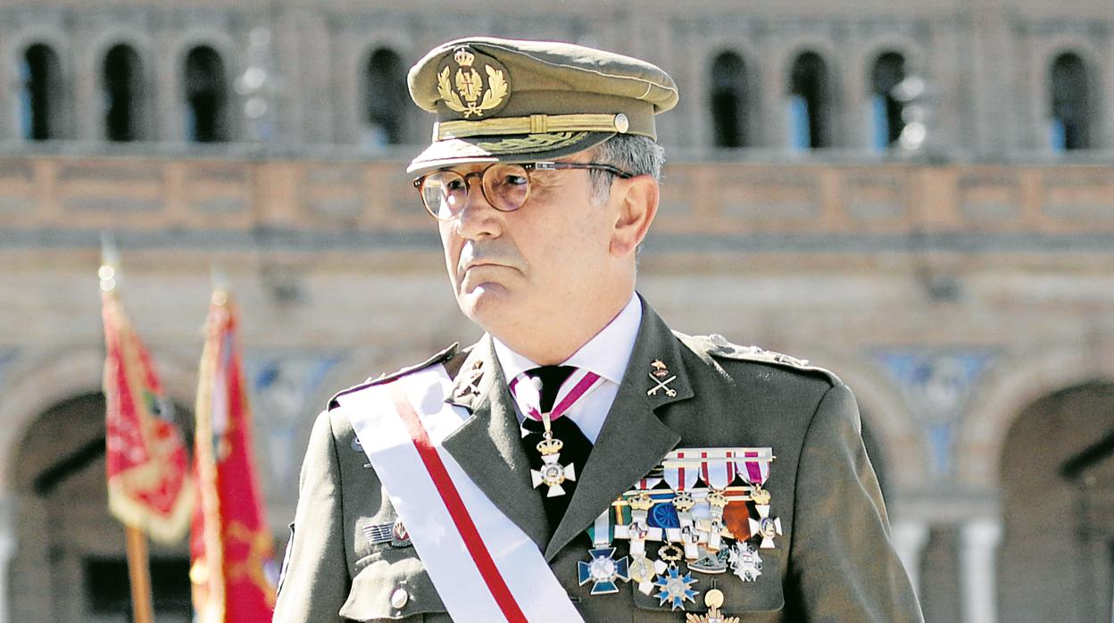 El teniente general Gómez de Salazar