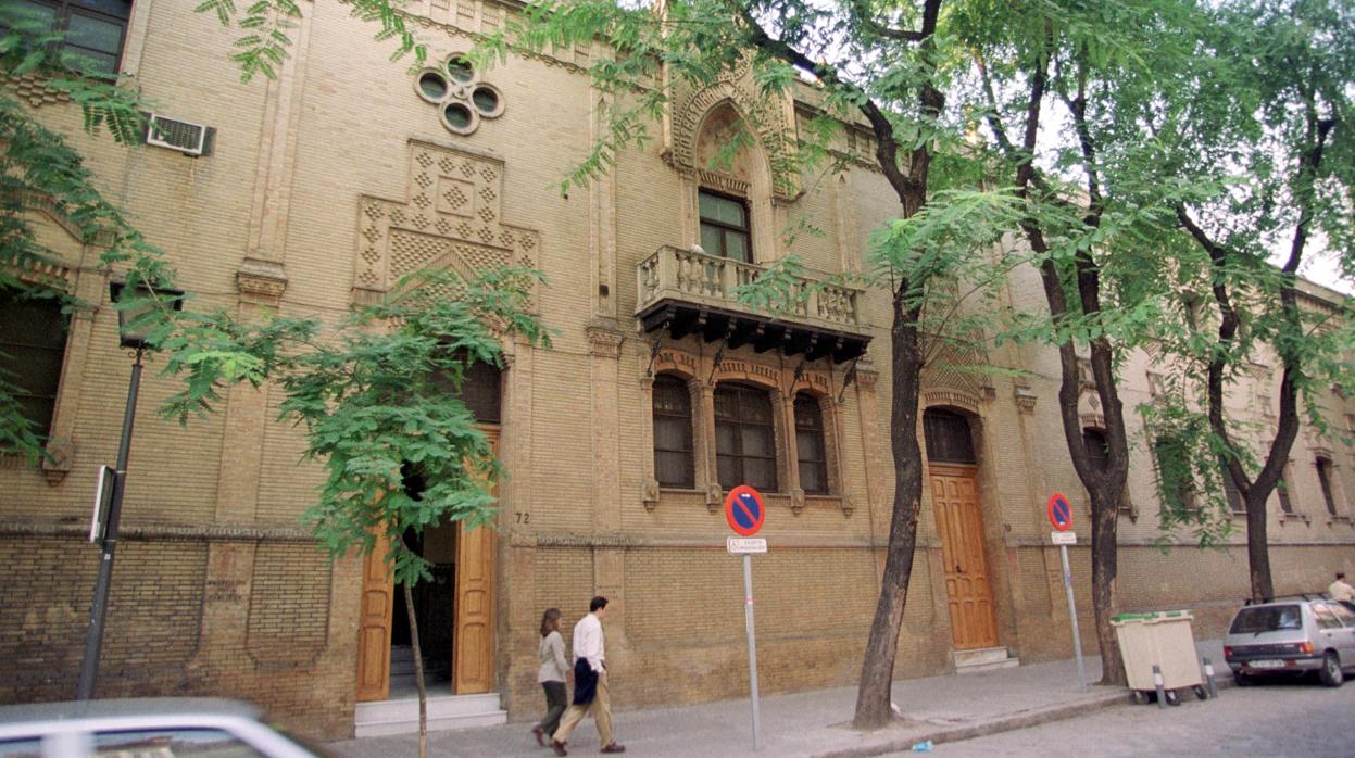 Protectorado de la Infancia de Triana, en la calle San Jacinto