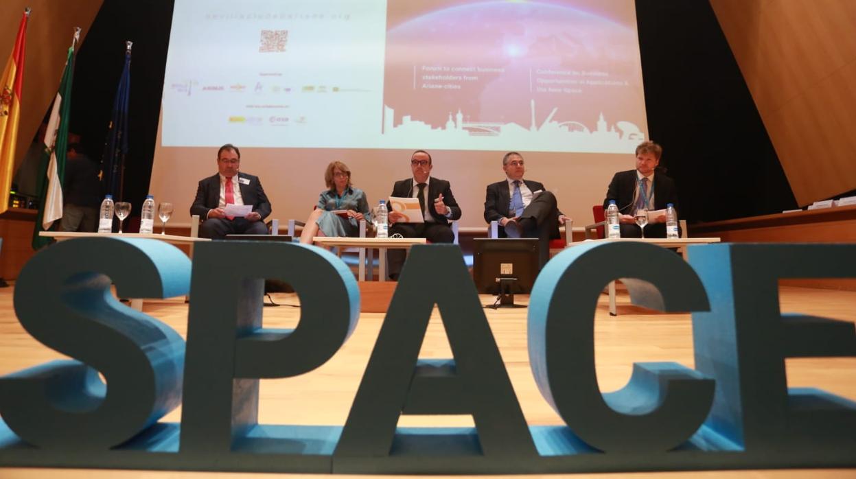 Foro internacional de la industria aeroespacial en Sevilla