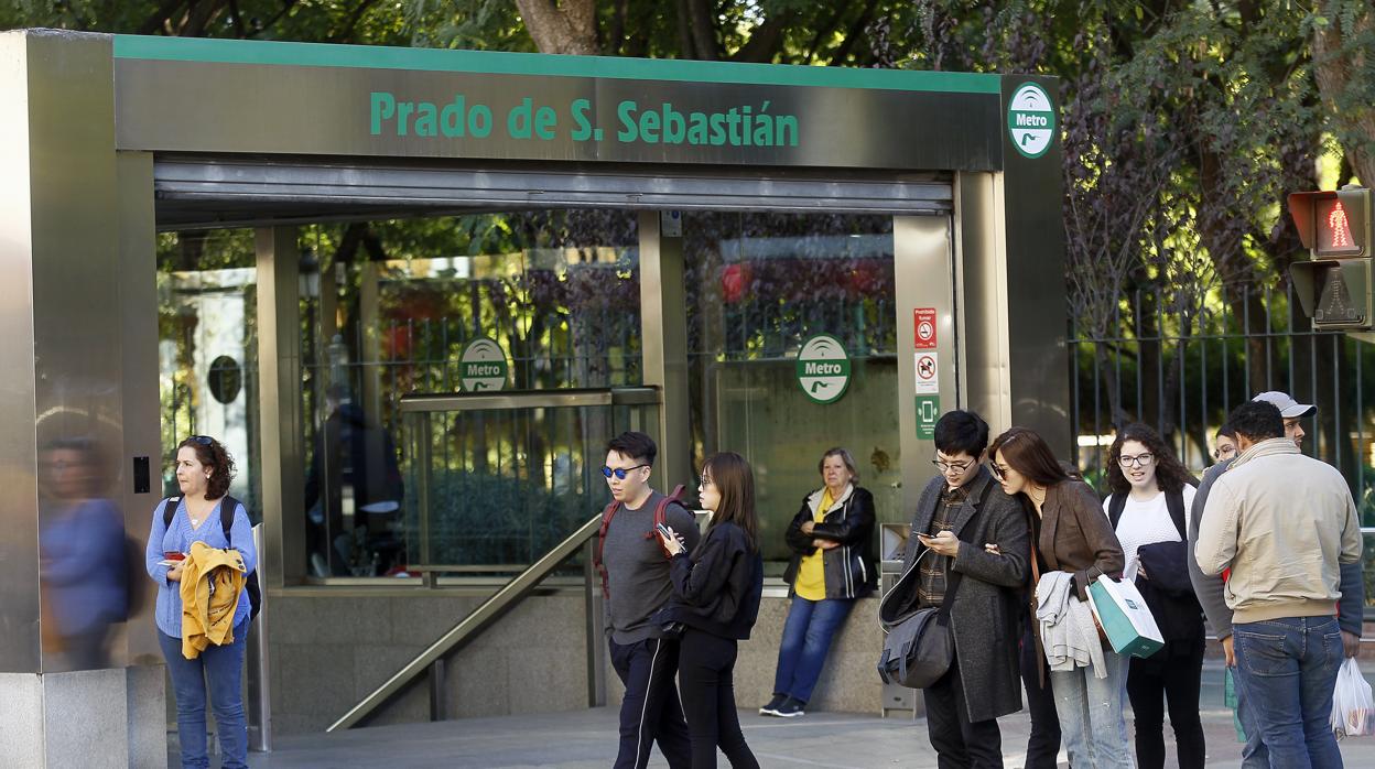 Parada del metro del Prado de San Sebastián