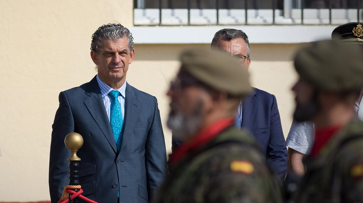 José Medina, en un acto militar durante su etapa como coordinador de la oficina de Algeciras