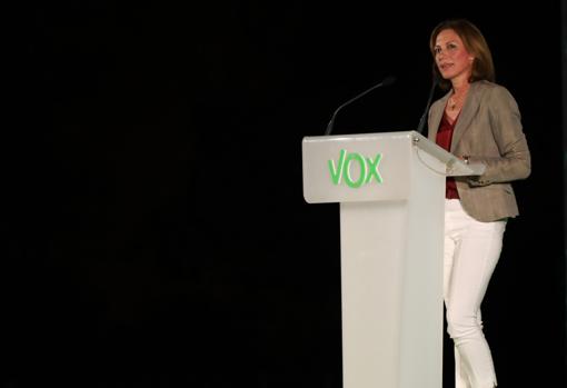 Reyes Romero, la cabeza de lista de VOX, en el mitin del partido en Dos Hermanas