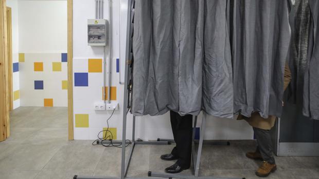 La participación de las elecciones generales en Sevilla 2019 a las 18.00 horas sigue cayendo un punto y medio