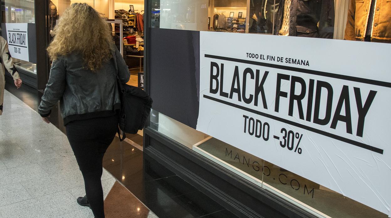 Cartel del Black Friday en Sevilla