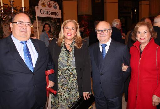 Fernando Mayo, Dolores Rincón, Francisco José Mayo y María Ángeles Duque