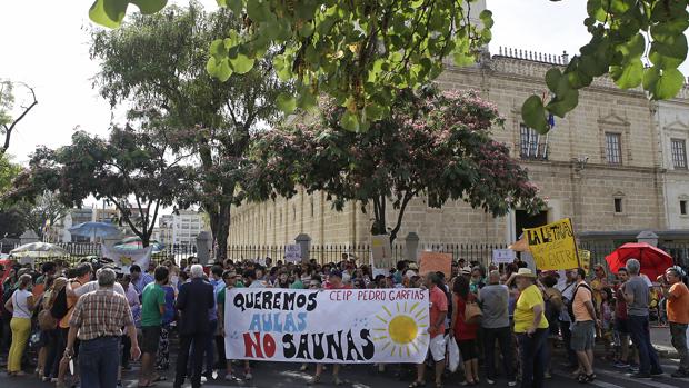 Consejería de Educación y Ampas de Sevilla: la guerra de los padres