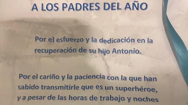 Twitter se vuelca en la búsqueda de unos padres que perdieron un regalo muy especial en Triana