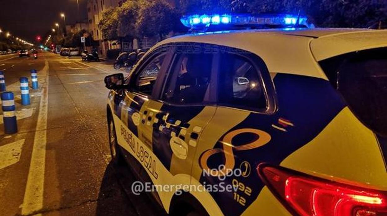 Coche patrulla de la Policía Local de Sevilla