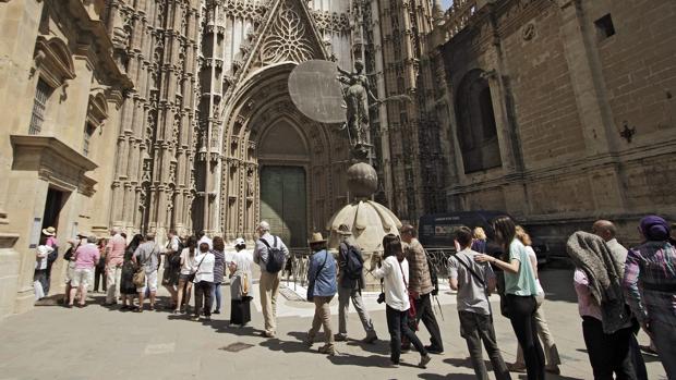 Visitar la Catedral es más barato que las casas-palacio de Sevilla