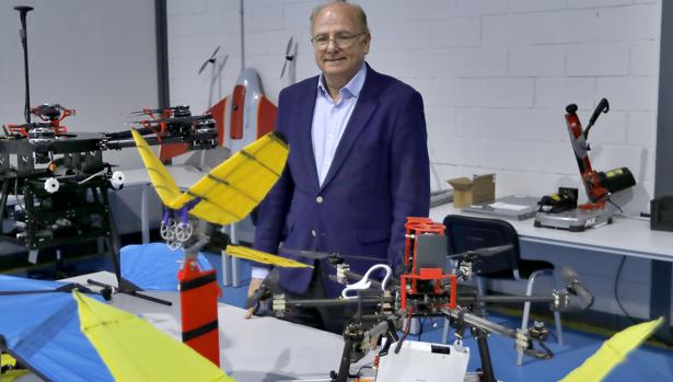 Aníbal Ollero: «A partir de 2030 empezarán a volar por las ciudades drones que harán de taxis aéreos»