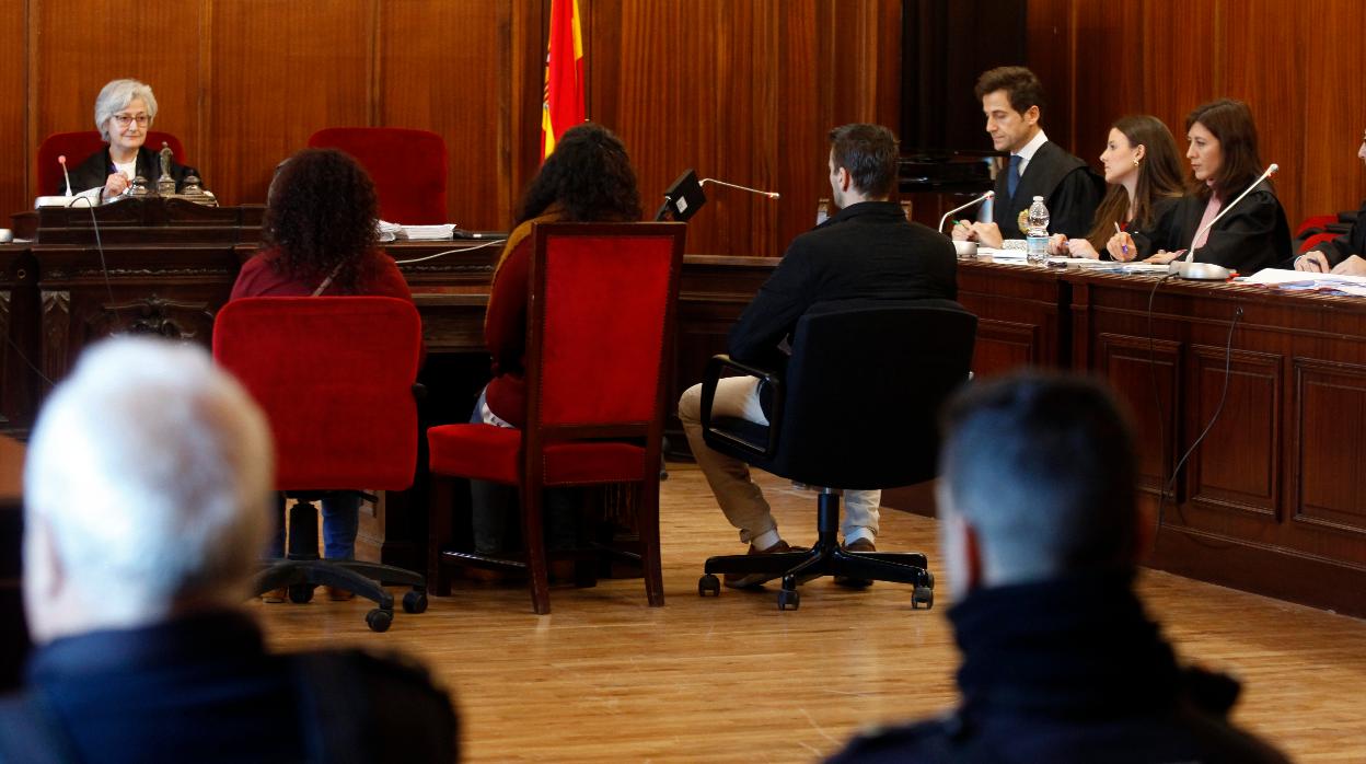 Un momento del juicio en la Audiencia de Sevilla