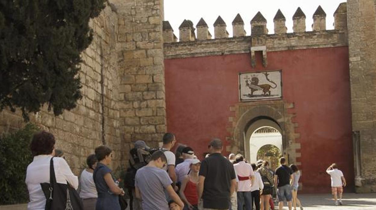 Puerta del León del Real Alcázar