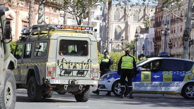 Coronavirus: La Policía denuncia y clausura un bar de Sevilla por hacer caso omiso a la orden de cierre