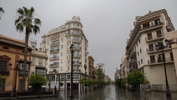 Sexto día de encierro en Sevilla: si la lluvia se llevara el coronavirus....