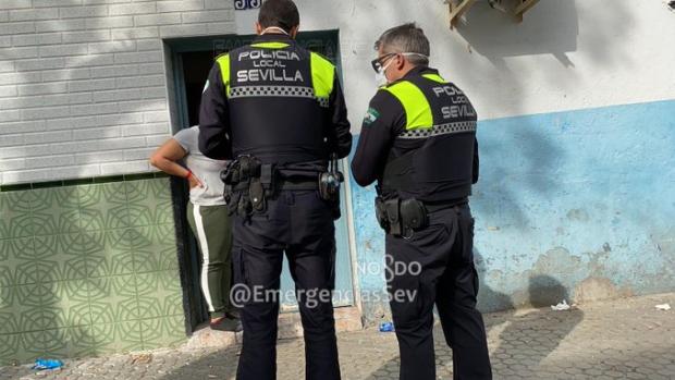 Denuncian la presencia de menores en las calles de Torreblanca saltándose el estado de alarma por el coronavirus en Sevilla