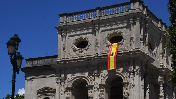 Juan Espadas mantiene su propuesta de declarar luto oficial en Sevilla el día de San Fernando y no ahora