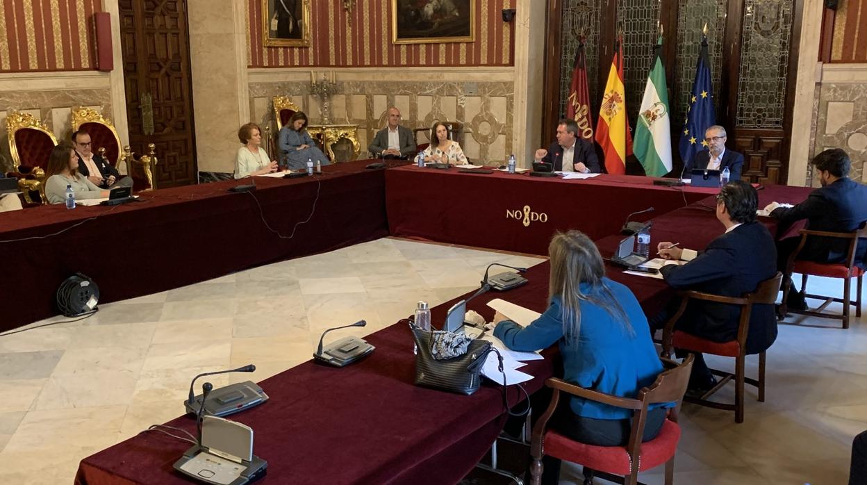 Primera reunión de la Comisión de Reactivación en el Ayuntamiento