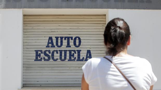 Un error del Gobierno deja a las autoescuelas en un limbo y sin abrir en la fase 2 de la desescalada