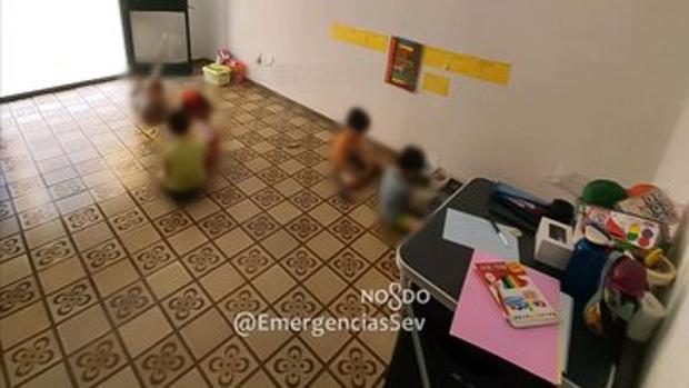 Precintada una guardería ilegal con 12 niños en el centro de Sevilla