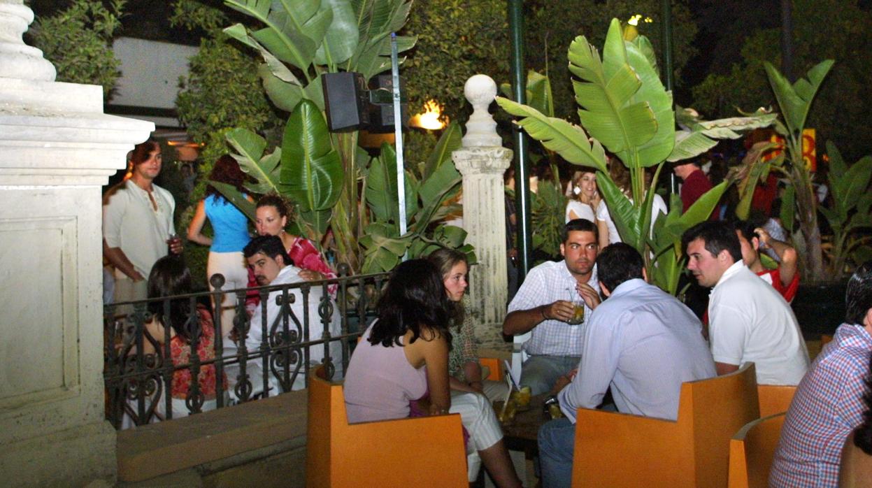 Un bar de copas en el parque