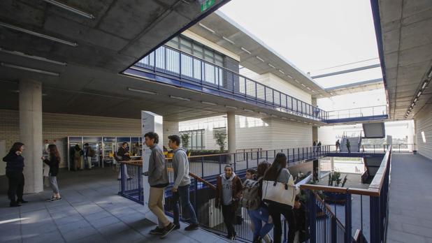 La Loyola volverá a clase en septiembre con todos los estudiantes presentes en las aulas