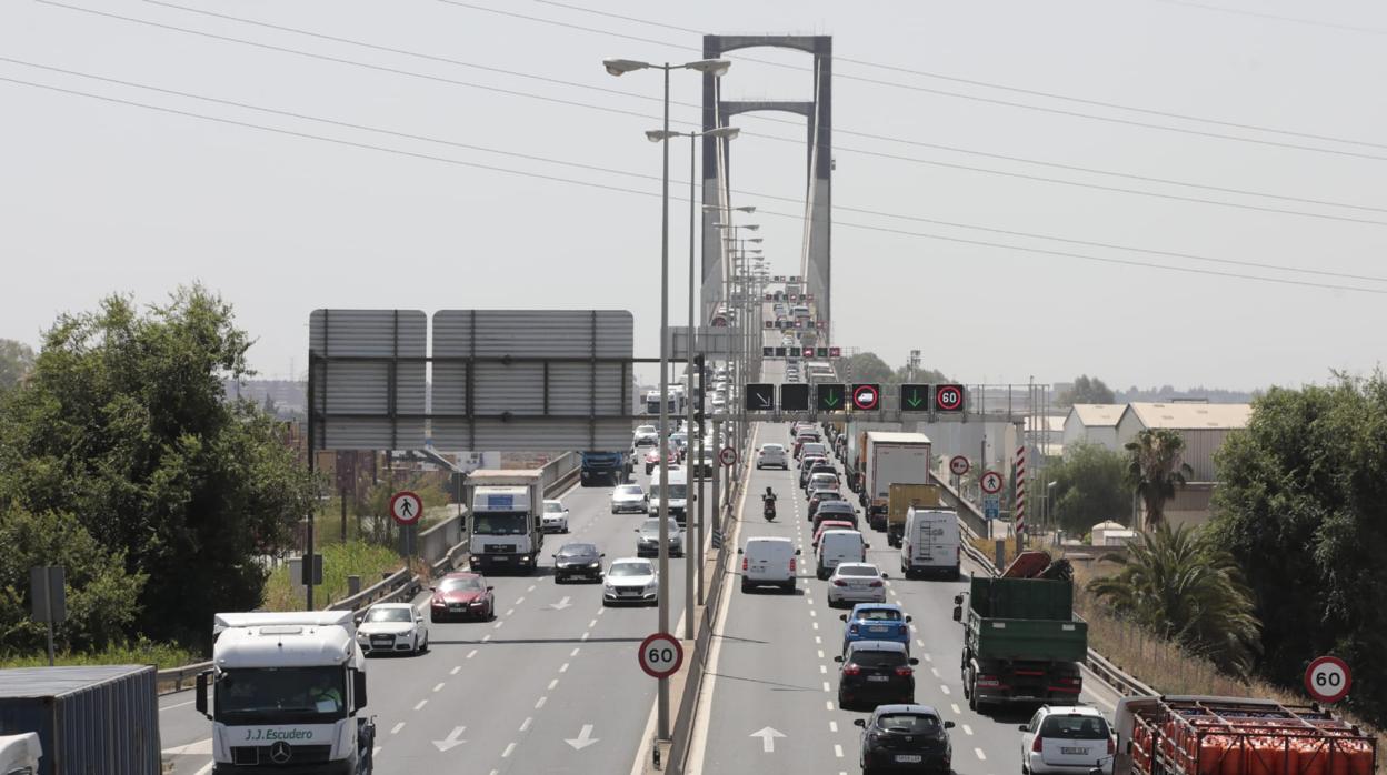 Imagen de este martes del puente del Centenario en Sevilla