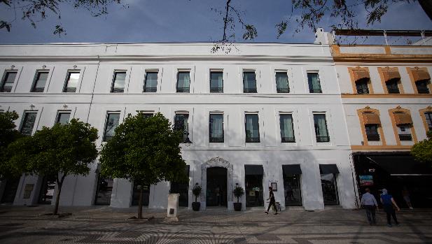 El hotel Kivir, situado en Paseo de Colón, abre el 1 de julio con una invitación para los sanitarios