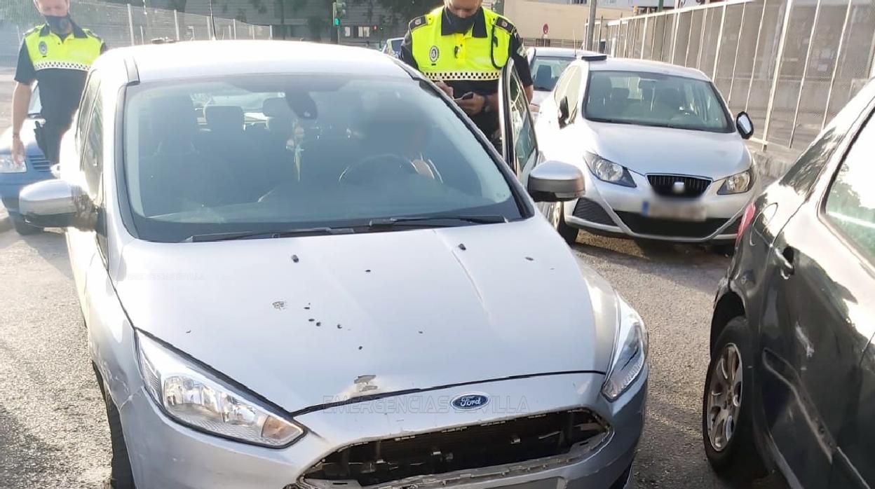 Una mujer circulaba por Sevilla sin carnet de conducir y triplicando la tasa de alcohol permitida